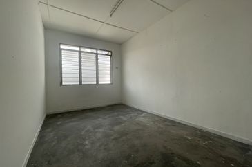 Tmn Cempaka Double Storey House for Sale