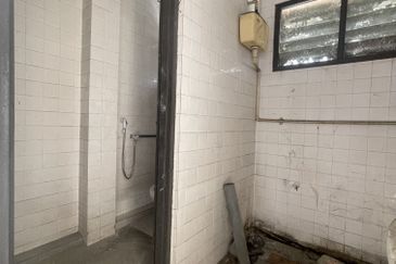 1st Floor Shoplot for Rent