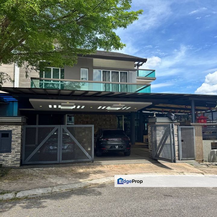 Bayu Villas Bukit Rimau, Shah Alam
Luxurious Renovation 
End Lot With Extra 20 Feets , Selangor, Shah Alam