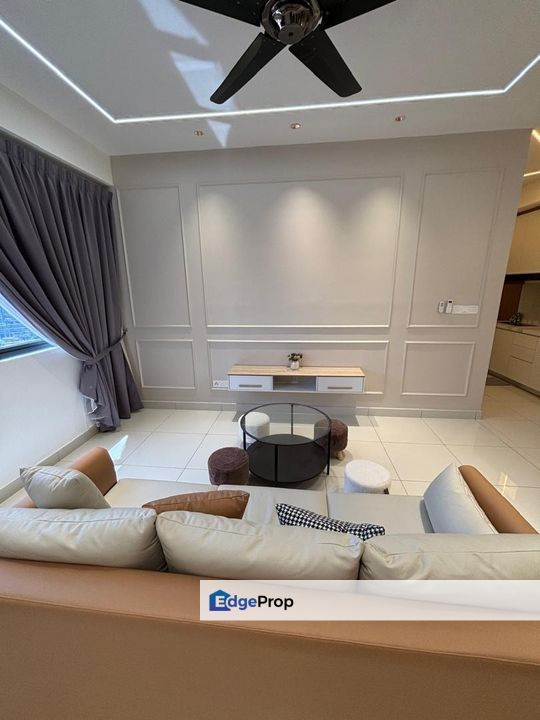 Nice Design Brand New Big Layout 1room Fully Furnish Edusentral Setia Alam near to mall & NIH, Selangor, Shah Alam