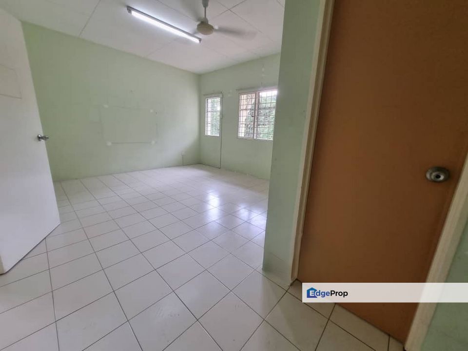 Corner 40ft Big Land Double storey Terraced House @ Setia Impian For Rent, suitable for tadika, kindergarden, Selangor, Setia Alam/Alam Nusantara