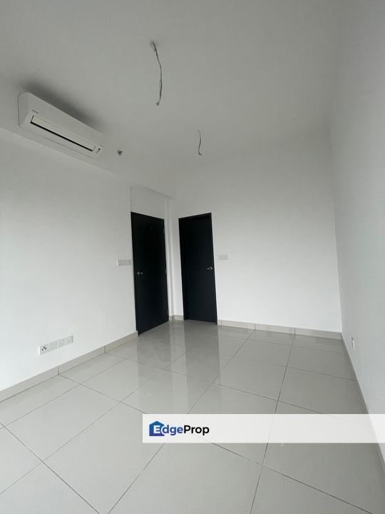 2 room brand new Partial Furnish Edusentral Stanford Setia Alam near school & mall, strategic location high demand. full glass bright unit, Selangor, Setia Alam/Alam Nusantara