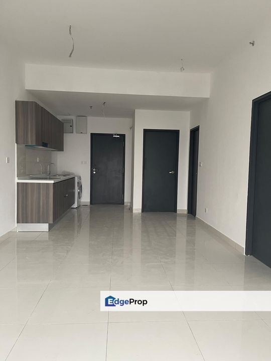 2 room brand new Partial Furnish Edusentral Stanford Setia Alam near school & mall, strategic location high demand. full glass bright unit, Selangor, Setia Alam/Alam Nusantara