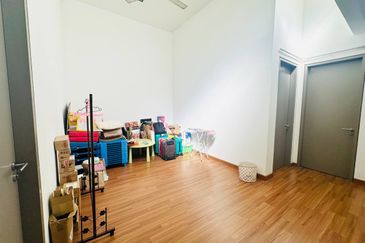 Laman Bakawali @ Kota Seriemas