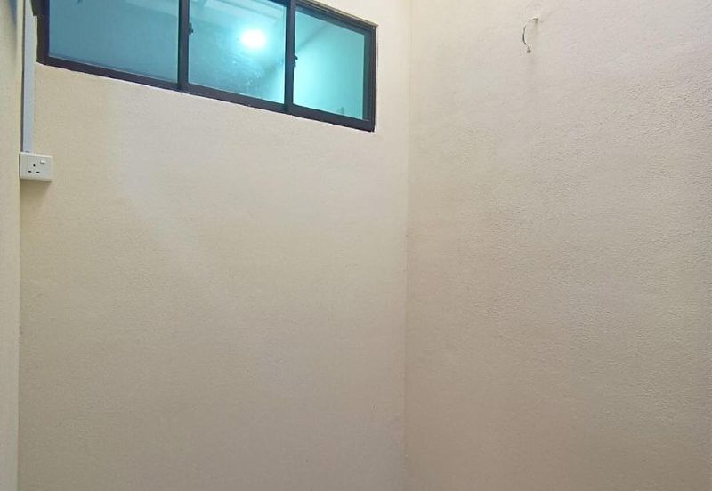 TAMAN BAYU INDERA, LUKUT