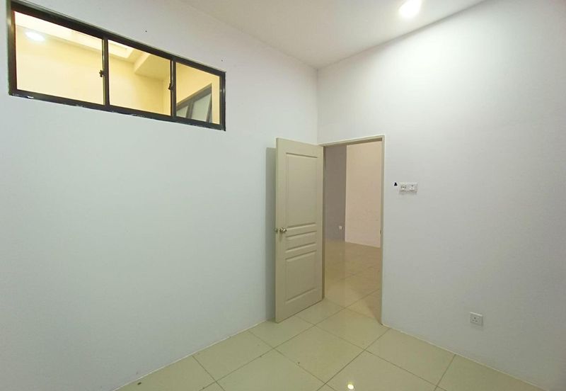 TAMAN BAYU INDERA, LUKUT