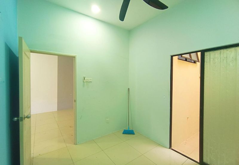 TAMAN BAYU INDERA, LUKUT