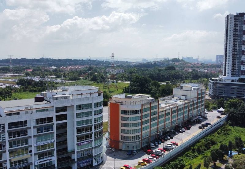 Ostia Bangi Business Avenue