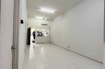 SEREMBAN 2 HEIGHT (LABU)