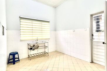 SEREMBAN 2 HEIGHT (LABU)