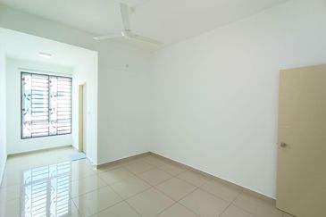 HIJAYU 3B @ BANDAR SRI SENDAYAN