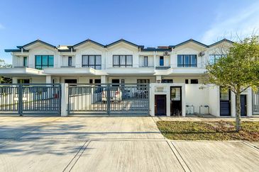 Parkfield Residences, Tropicana Heights