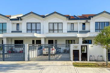 Parkfield Residences, Tropicana Heights