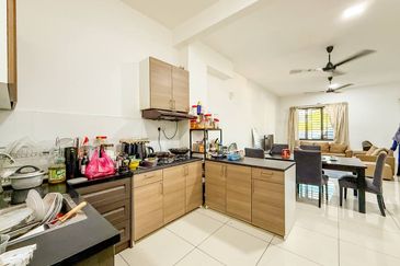 Parkfield Residences, Tropicana Heights