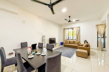 Parkfield Residences, Tropicana Heights