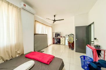 Parkfield Residences, Tropicana Heights