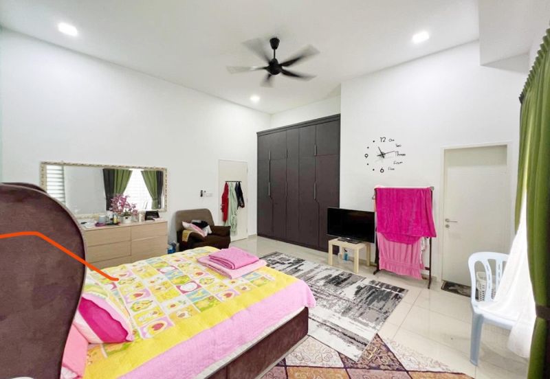 Damaris @ Ara Sendayan