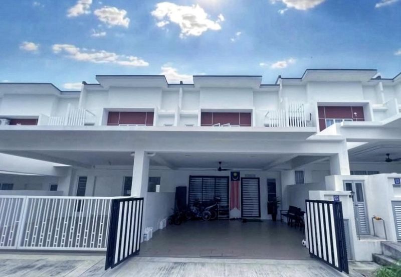 Damaris @ Ara Sendayan