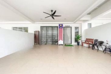 Damaris @ Ara Sendayan