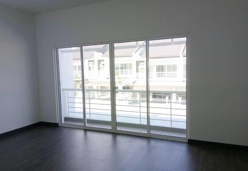 NILAI IMPIAN (LAMAN AZALEA)