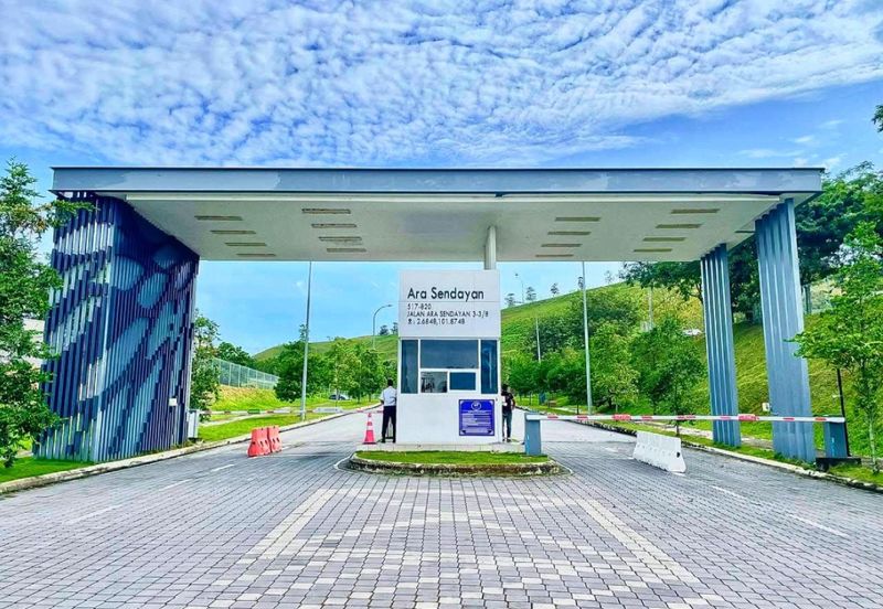 Damaris @ Ara Sendayan