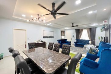 Damaris @ Ara Sendayan