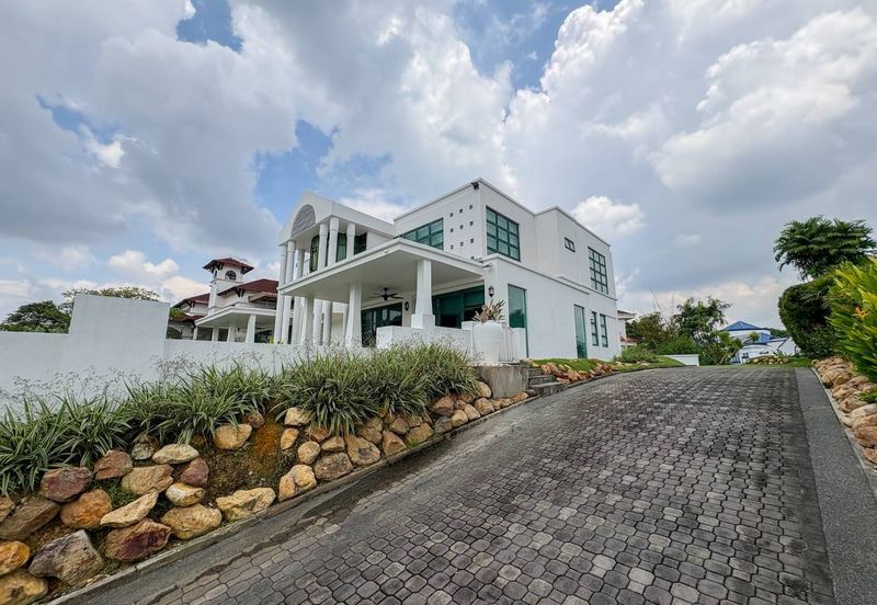 KGSAAS Golf Club, Seksyen 13