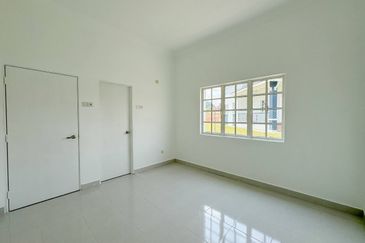 Desa Pinggiran Putra