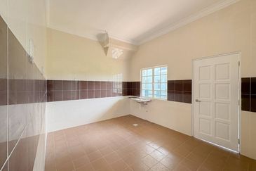 Desa Pinggiran Putra