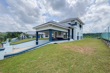 Desa Pinggiran Putra