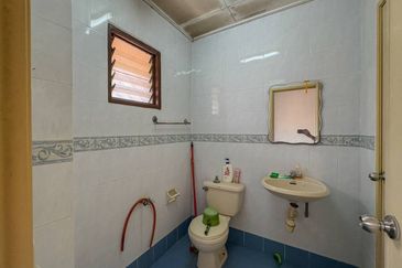 Taman Laman Desa, Desa Latania