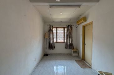 Taman Laman Desa, Desa Latania