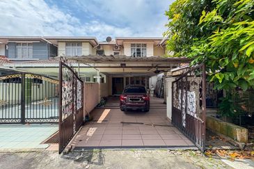 Taman Laman Desa, Desa Latania