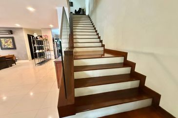 Bangi Lakehill Villas