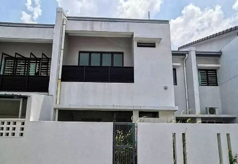 Laman Delfina @ Nilai Impian