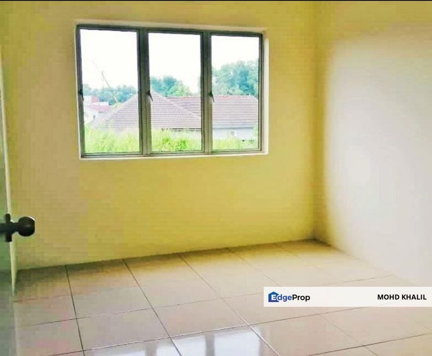 Kg. Bukit Lanchong, Subang Jaya | Double Storey Terrace | VACANT 🏡 BASIC UNIT 4B3B 🔑 SOUTH FACING ☀️, Selangor, Shah Alam