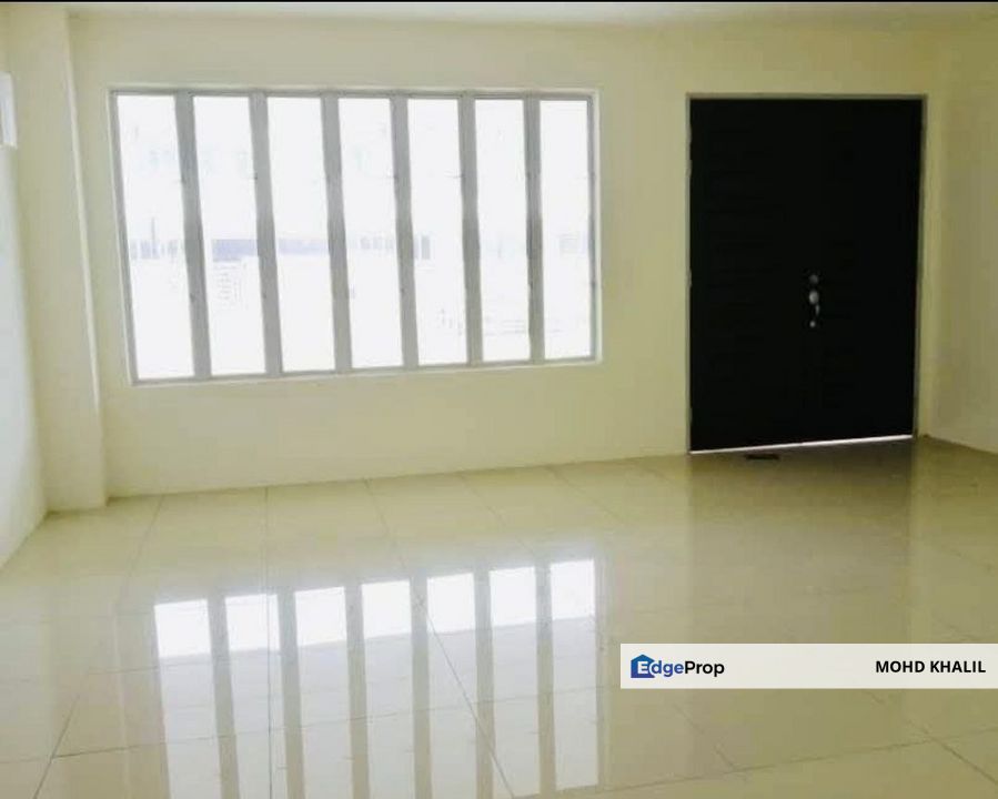 Kg. Bukit Lanchong, Subang Jaya | Double Storey Terrace | VACANT 🏡 BASIC UNIT 4B3B 🔑 SOUTH FACING ☀️, Selangor, Shah Alam