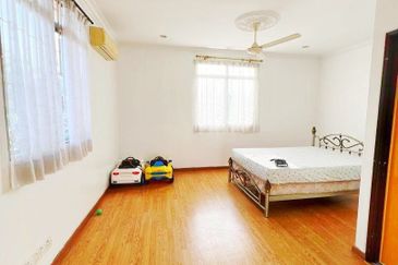 Taman Tasik Semenyih (Lake Residence)