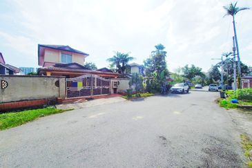 Taman Tasik Semenyih (Lake Residence)