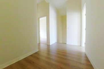 Monet Lily @ Sunsuria City