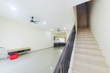 Monet Lily @ Sunsuria City