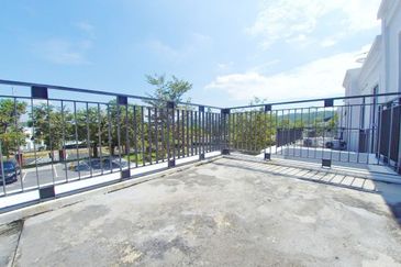 Monet Lily @ Sunsuria City