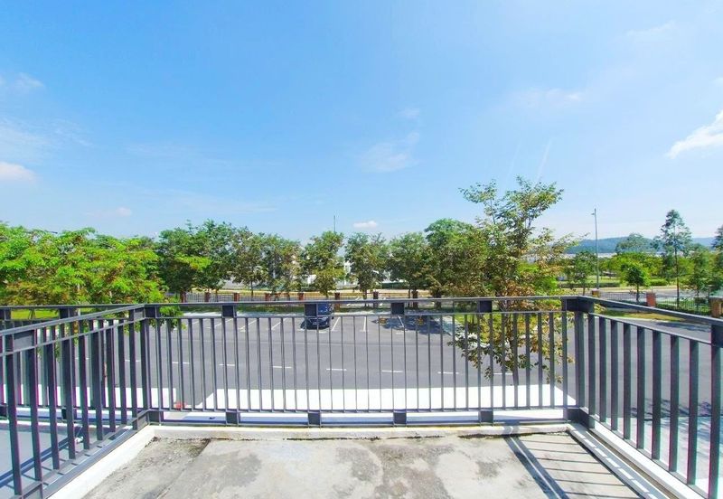 Monet Lily @ Sunsuria City