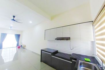 Monet Lily @ Sunsuria City