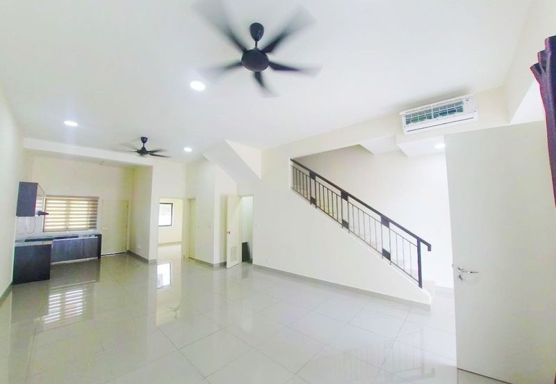 Monet Lily @ Sunsuria City