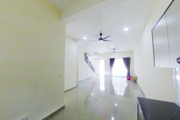 Monet Lily @ Sunsuria City