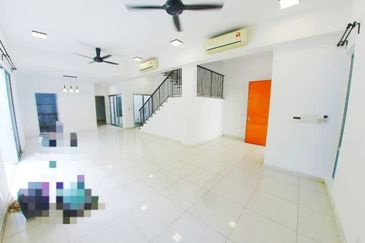 Parkfield Residences, Tropicana Heights