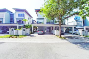 Parkfield Residences, Tropicana Heights