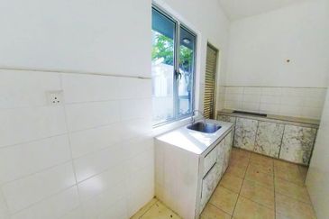 Parkfield Residences, Tropicana Heights