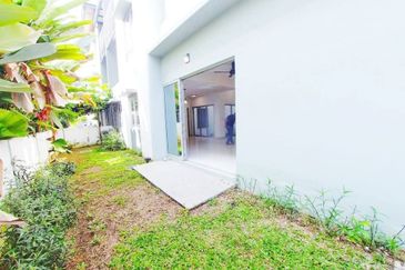 Parkfield Residences, Tropicana Heights